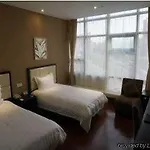 Super 8 Hotel Shanghai Railway